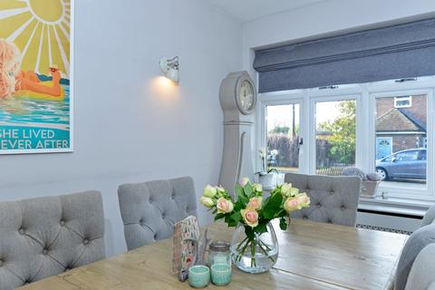33 Minster Road, Godalming, GU7 1SP
