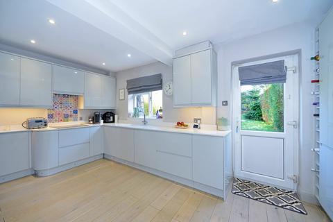33 Minster Road, Godalming, GU7 1SP