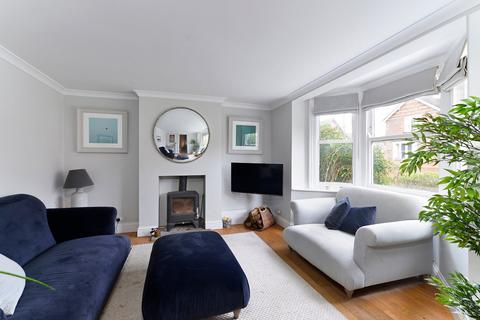 68 Hare Lane, Godalming, GU7 3EF