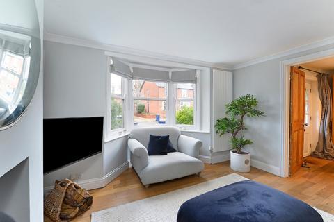 68 Hare Lane, Godalming, GU7 3EF