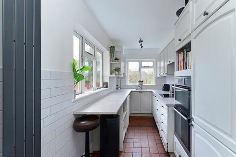 68 Hare Lane, Godalming, GU7 3EF