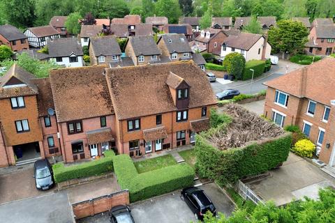 35 Wey Road, Godalming, GU7 1ND