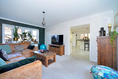 63 High Ridge, Godalming, GU7 1YF