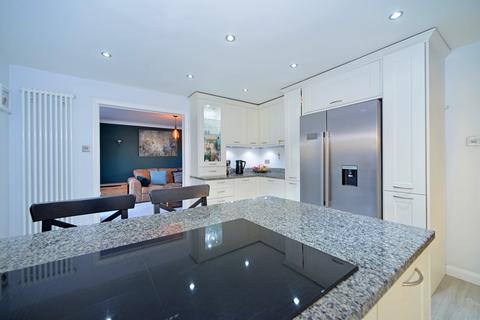 63 High Ridge, Godalming, GU7 1YF