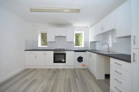 2 bedroom flat for sale, Godalming, Surrey GU7