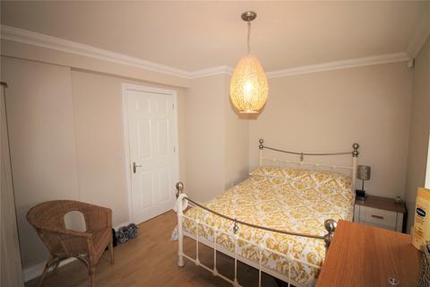 10 Old Mill Place, Wraysbury, Staines, TW19 5LY