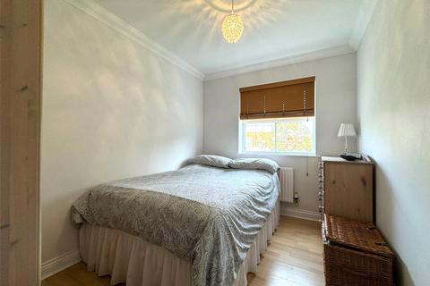 10 Old Mill Place, Wraysbury, Staines, TW19 5LY