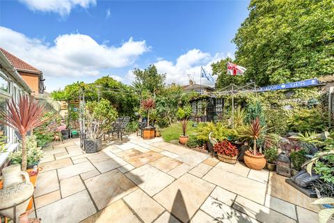 1 Stanhope Way, Stanwell, Staines-upon-thames, TW19 7PJ