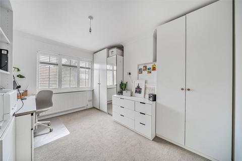 13 Gordon Close, Staines-upon-thames, TW18 1AP