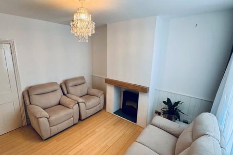 3 bedroom terraced house for sale, The Hythe, Surrey TW18