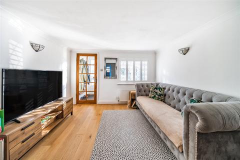 19 Staveley Road, Ashford, TW15 1TF