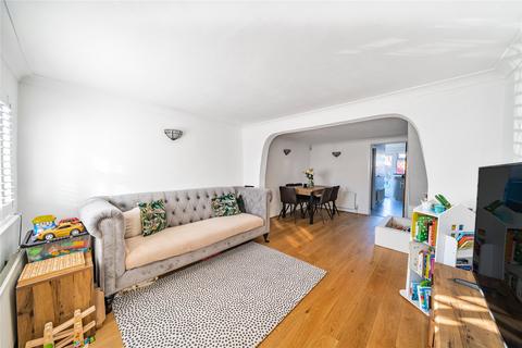 19 Staveley Road, Ashford, TW15 1TF