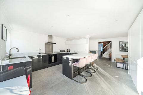 4 bedroom semi-detached house for sale, Vicarage Lane, Surrey TW18