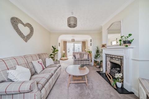 4 bedroom semi-detached house for sale - Staines, Surrey TW18