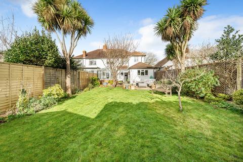 12 Hurstdene Avenue, Staines, TW18 1HZ