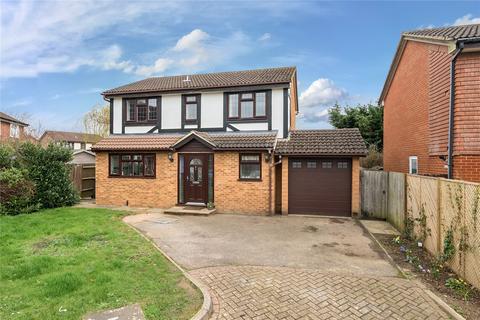 7 Grasmere Close, Egham, TW20 8JU