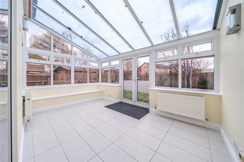 7 Grasmere Close, Egham, TW20 8JU