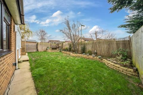 7 Grasmere Close, Egham, TW20 8JU