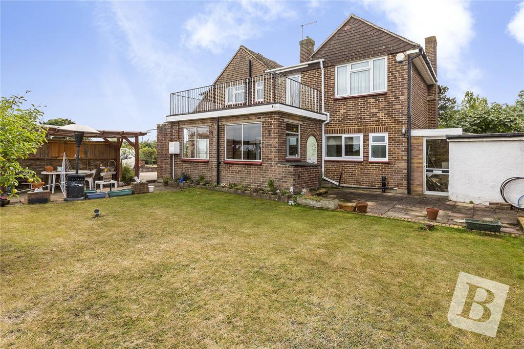Rochester Road, Gravesend, Kent, DA12 5 bed detached house for sale £