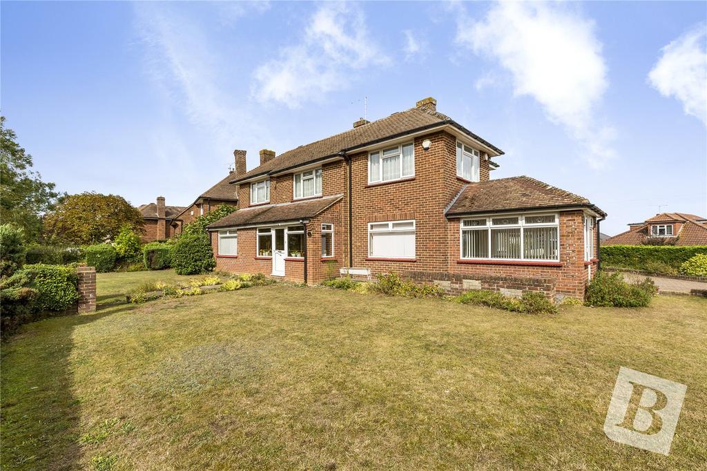 Rochester Road, Gravesend, Kent, DA12 5 bed detached house for sale £