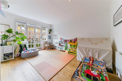 61 Middleton Road, London, E8 4EE