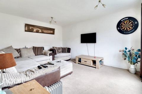 3 bedroom terraced house for sale, Oaksford, Cwmbran