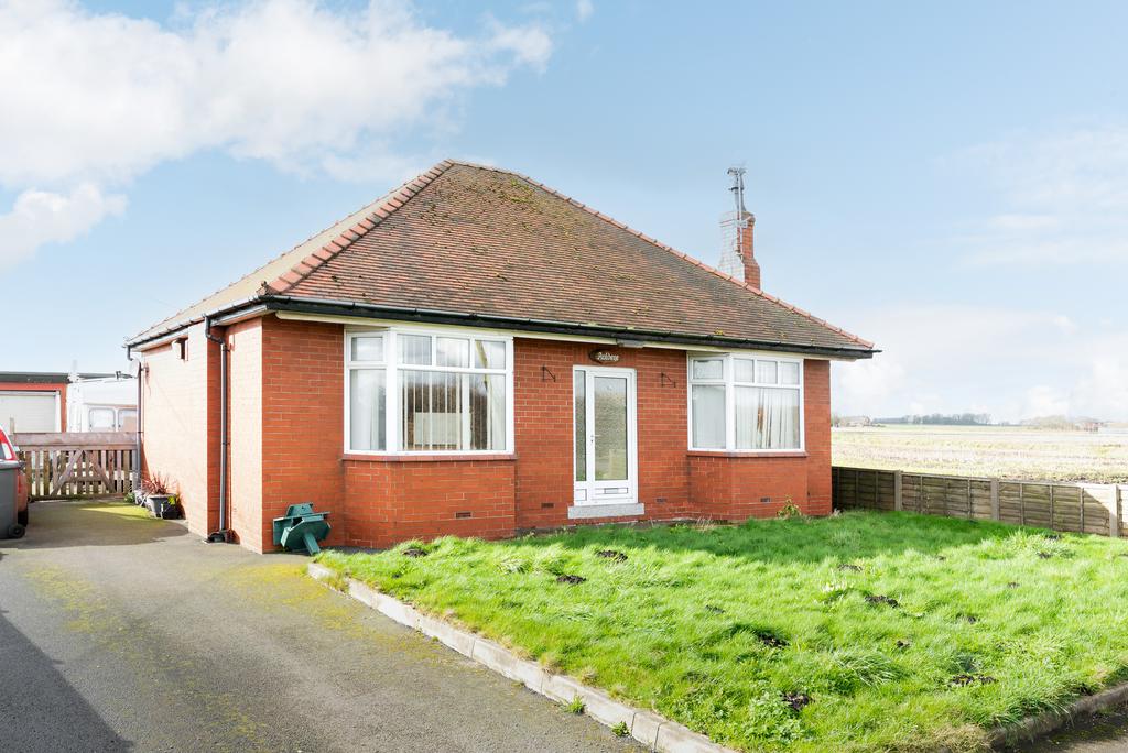 Taylors Meanygate, Tarleton PR4 2 bed detached bungalow for sale £250,000