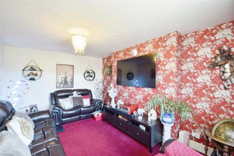 2 bedroom detached house for sale - New Road, Ystradowen, Swansea, Carmarthenshire, SA9