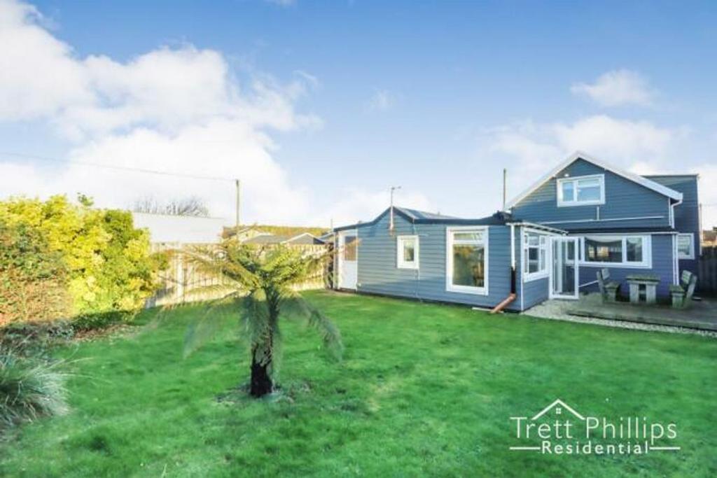 Bush Estate, EcclesOnSea 3 bed detached house for sale £280,000