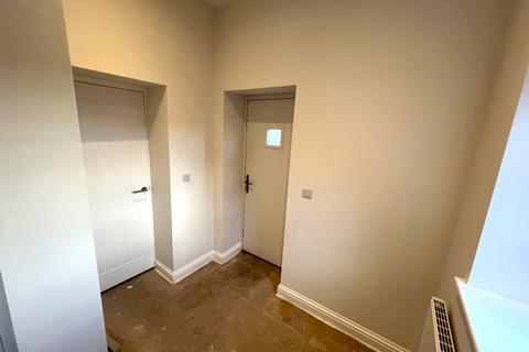 2 bedroom apartment to rent, Hallgate, Cottingham HU16