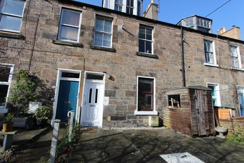 2 bedroom flat to rent, Maryfield Place, Abbeyhill, Edinburgh, EH7