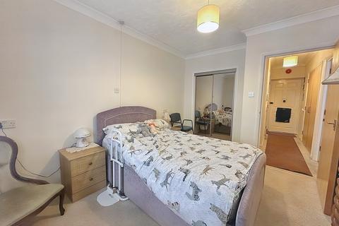 1 bedroom flat for sale, Blythe Court, Prospect Road, Hythe CT21