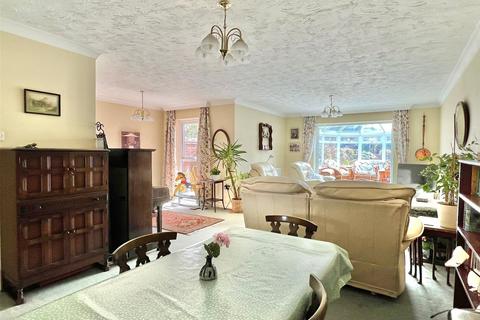 4 bedroom end of terrace house for sale, Rookwood, Milford on Sea, Lymington, Hampshire, SO41