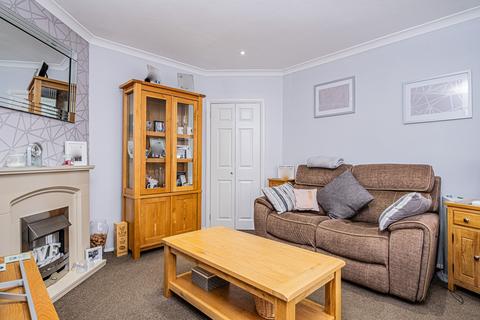 24a Barnard Gardens, Hayes, UB4 9ER