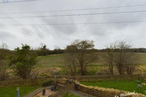 50 Iris Close, Aylesbury, HP21 8YZ