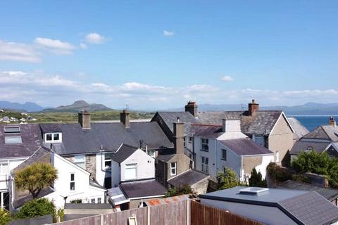 undefined, Criccieth, Gwynedd, LL52