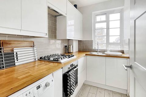 1 bedroom flat for sale, Brixton Hill, London SW2