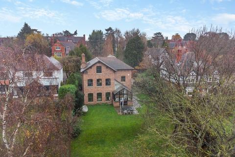 6 bedroom detached house for sale - Kennedy Road, Shrewsbury