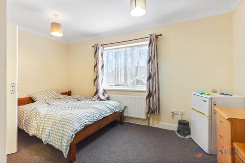 undefined, Coldharbour Lane, Hayes UB3 3EH