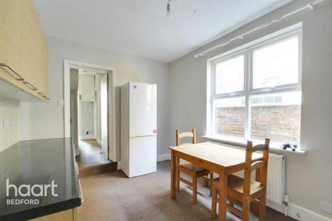 5 bedroom house share to rent, Ampthill Road, Bedford