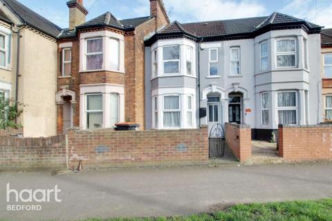 undefined, Ampthill Road, Bedford