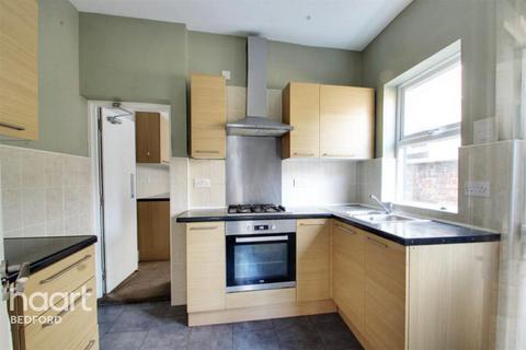 undefined, Ampthill Road, Bedford