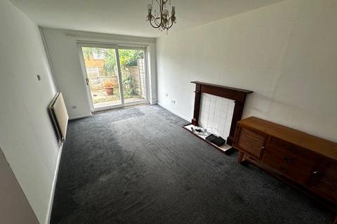 3 bedroom semi-detached house to rent, Selkirk Drive, Sutton Hill, Telford, Shropshire, TF7