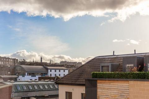 Flat 14, 1 Hatters Lane, Edinburgh, EH7 4GZ