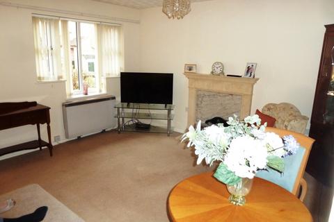 2 bedroom ground floor flat for sale - Applegarth Court, Northallerton DL7