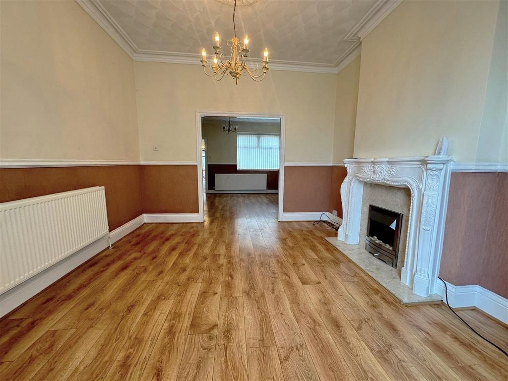 Wennington Road, Southport, PR9 7DZ 2 bed semidetached house for sale