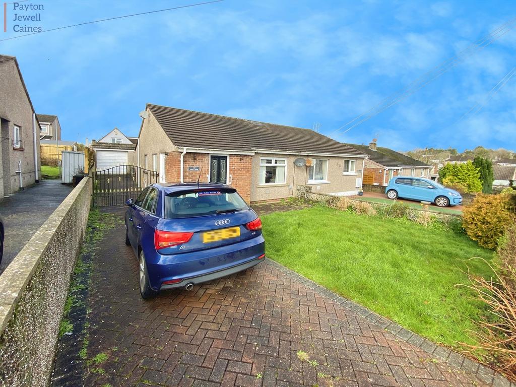 Heolybardd, Bridgend, Bridgend... 2 bed semidetached bungalow for