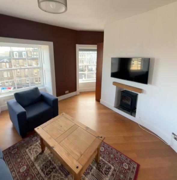 Apartment in Edinburgh - View 2