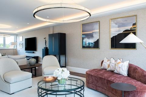 3 bedroom apartment to rent, Kensington Gardens
