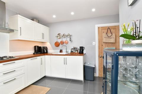 2 bedroom townhouse for sale, Charlton Street, Maidstone, Kent